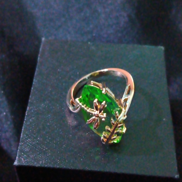 Golden Dragonfly Ring - Picture 4 of 4